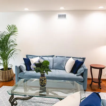 Near Beverly Hills Spacious Family Home With City View And Hot Tub